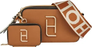 Set de Bolsa y Monedero HOLLYLAND Color Camel con Correa Estampada